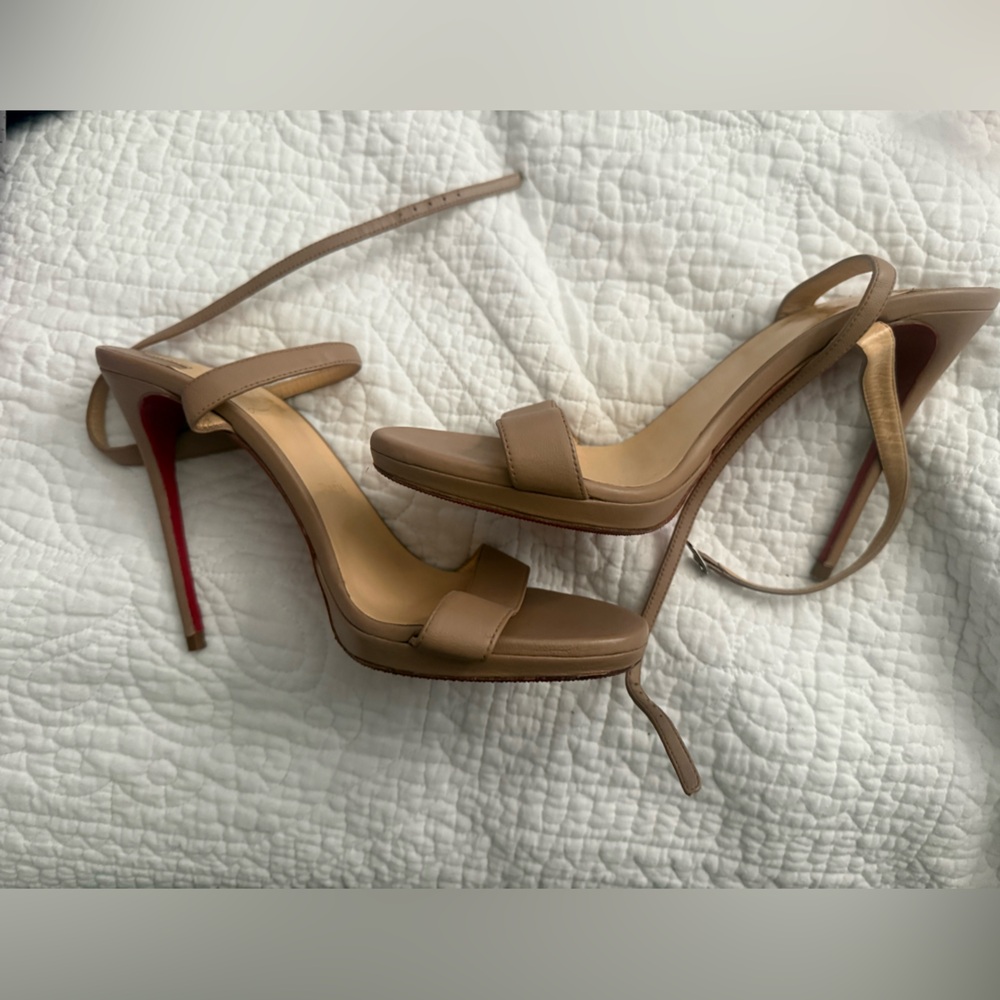 Christian Louboutin, Loubi Queen 120MM
